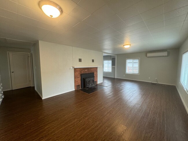Photo - 2733 W Sharp Ave