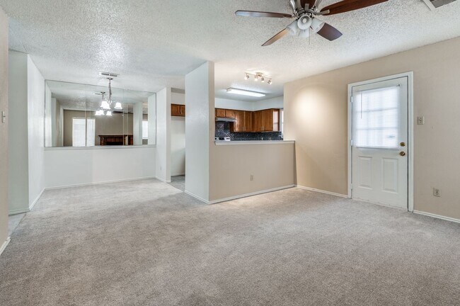 Photo - 2617 Isbella Dr