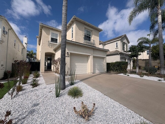 Stylish Renovated Home with Garage & Priva... - Stylish Renovated Home with Garage & Priva...