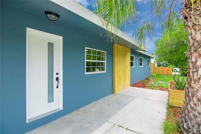3708 W Tyson Ave