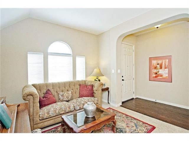 Photo - 309 Oak Point Dr