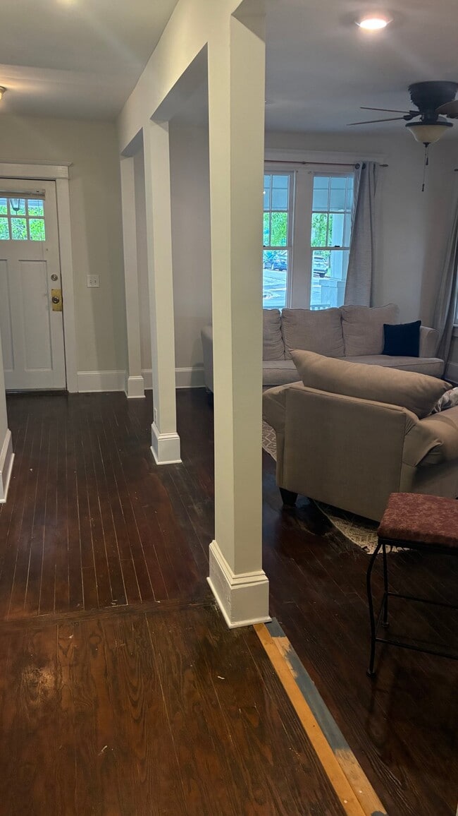 Photo - 1401 Grace St