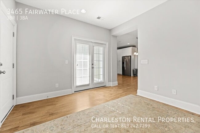 Photo - 3465 Fairwater Pl