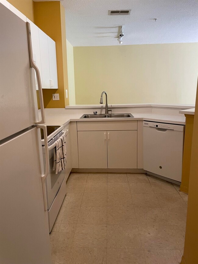 Photo - 520 Florida Club Blvd Unit 107