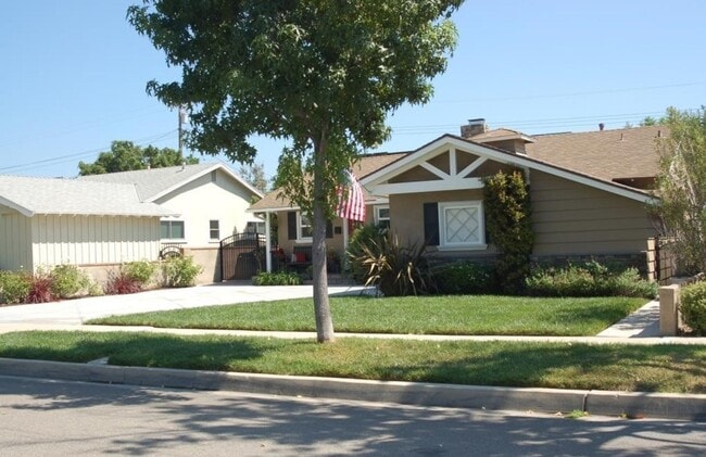 Photo - 1324 E Rose Ave