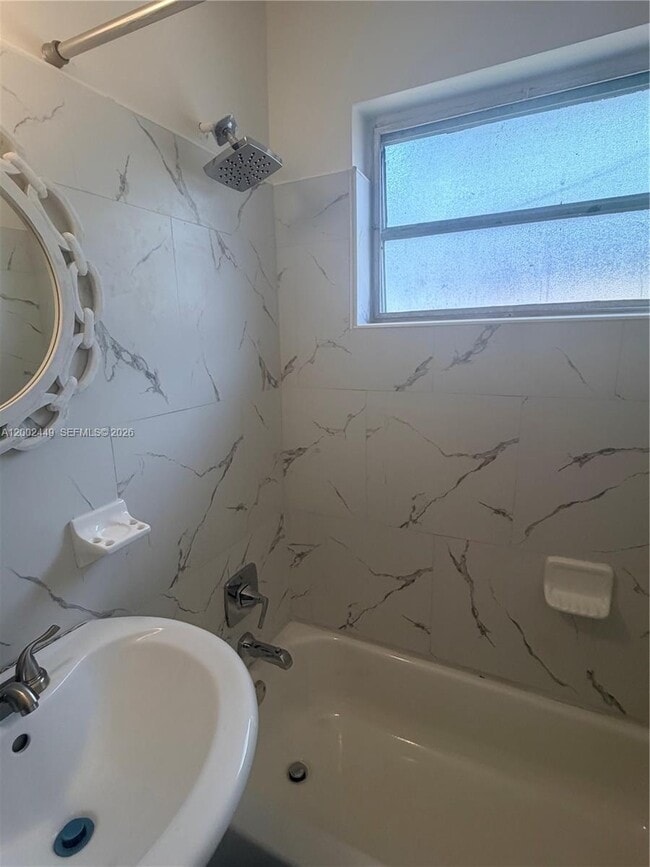 Photo - 1290 NE 156th St