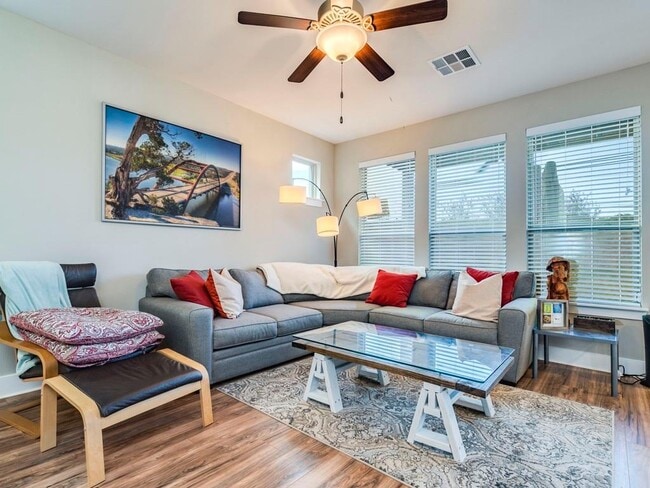 Photo - 9500 Hunter Ln