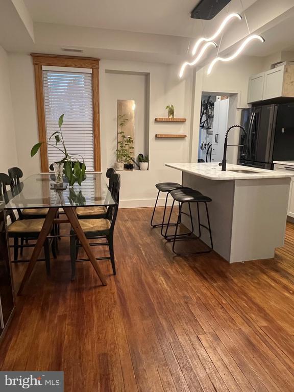 Photo - 1268 Neal St NE