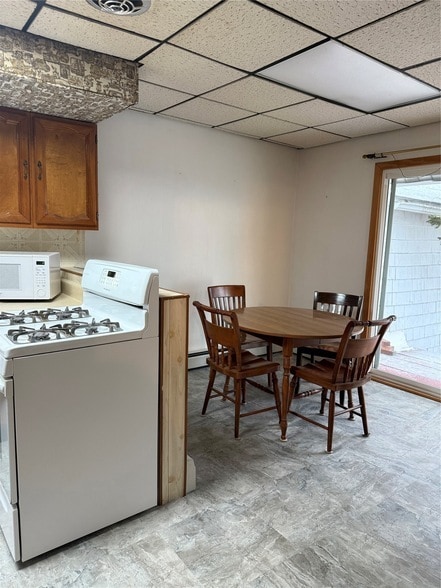 Photo - 18 Esther Ave