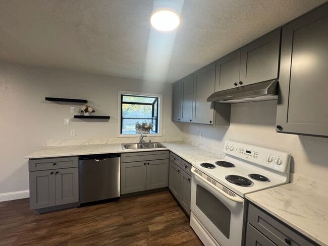 Photo - Large 2 bedroom duplex