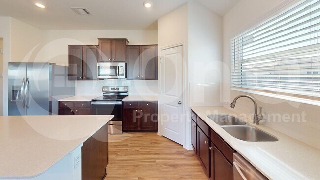 Photo - 1000 Berryhack Ct