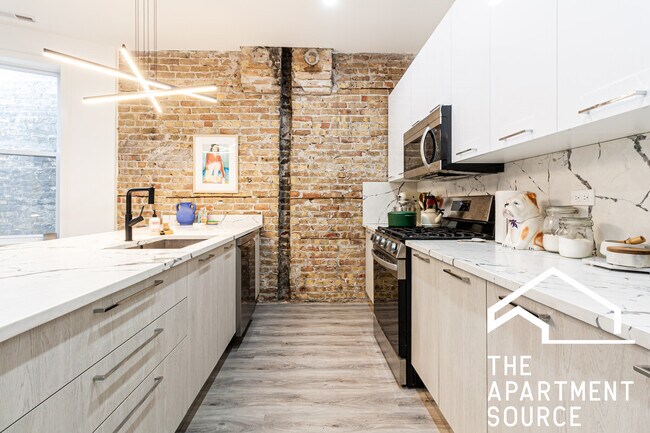 Photo - 2739 W Division St Unit 4