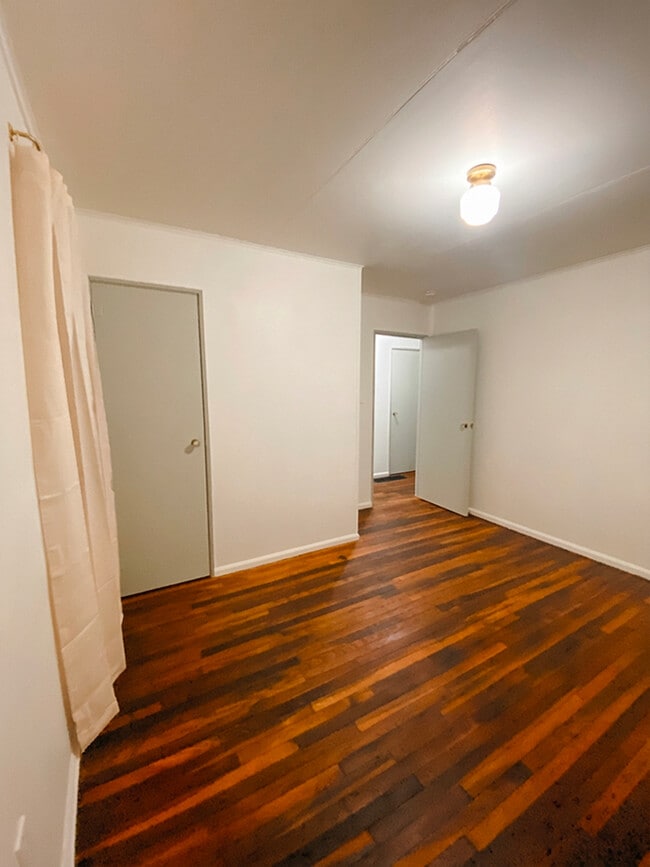 Photo - 205 Hickory Ave