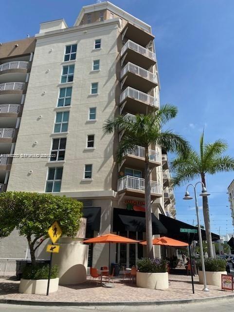Building Photo - 7270 SW 88th St Unit B306
