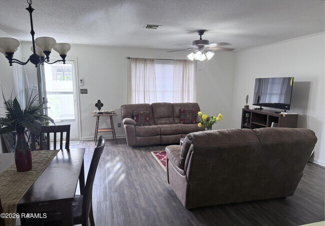 106 Molasses Row