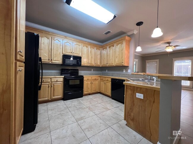 Photo - 10410 Emmanuel St