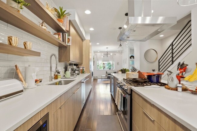 Photo - 4331 Kalamath St