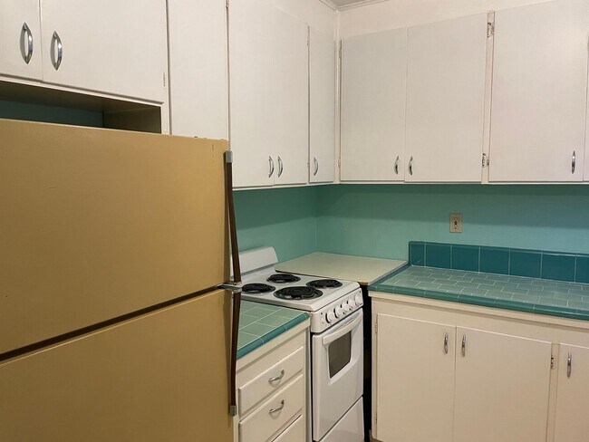 Building Photo - Bobbsey 1 Unit 7704