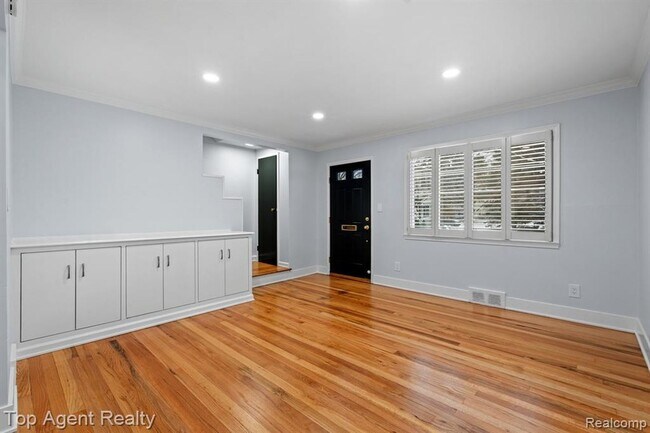 Photo - 1724 Graefield Rd