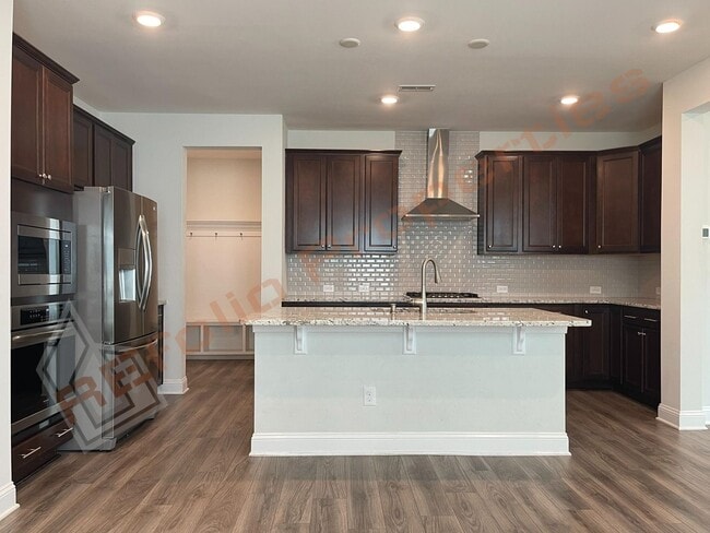 Photo - 213 Ivy Arbor Way