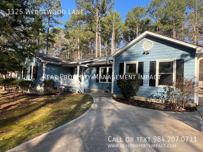 Spacious 3/4 Bedroom 3 Bath Ranch Home on ... - Spacious 3/4 Bedroom 3 Bath Ranch Home on ...