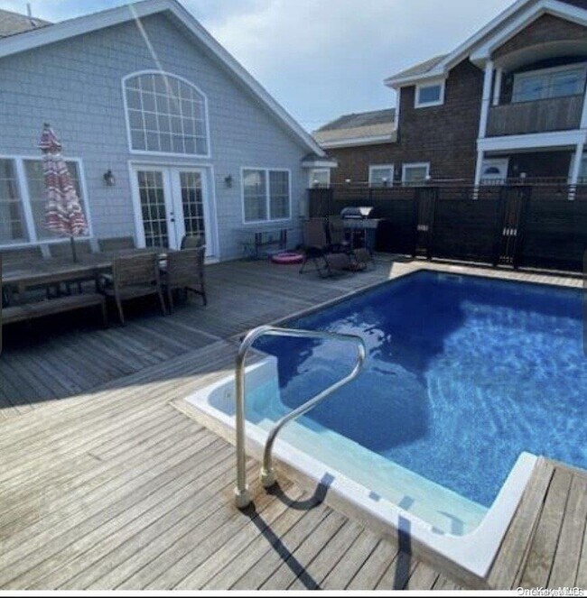 Photo - 340 Surf Rd