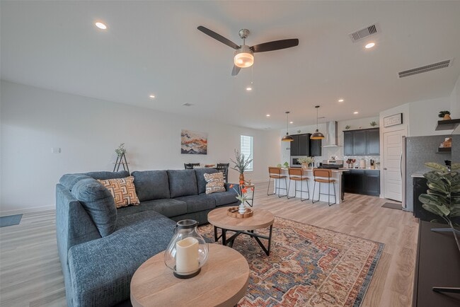 Building Photo - 3113 Crown Gate Dr