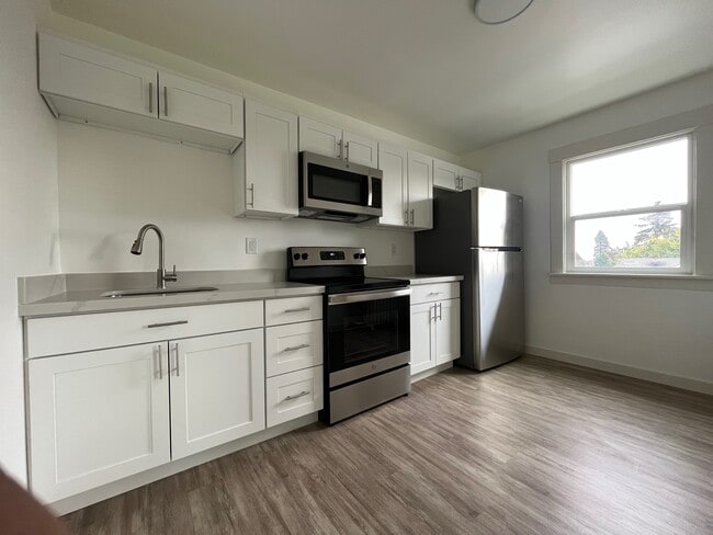 Building Photo - Viewpoint Unit 5