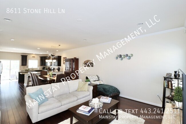 Photo - 8611 Stone Hill Ln