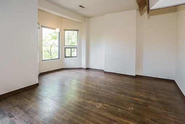 Photo - 869 W Lill Ave Unit B3