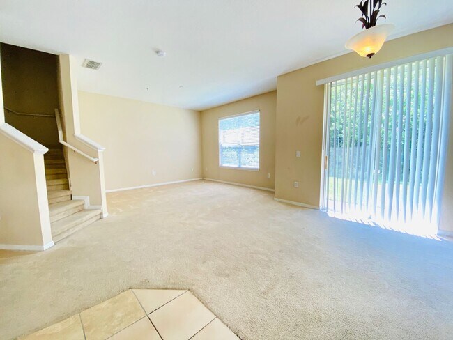 Photo - 3BD / 2.5BA Carriage Home