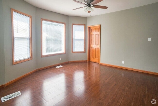 Building Photo - 6514 28th Ave Rental