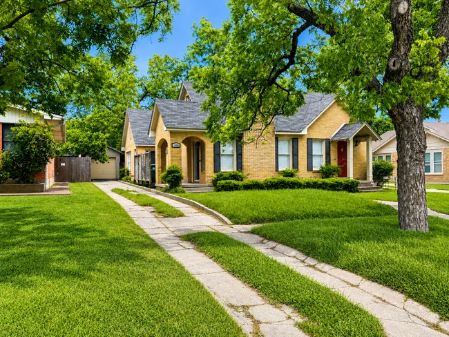 Photo - AVAILABLE NOW! CHARMING HISTORIC TEMPLE HOME