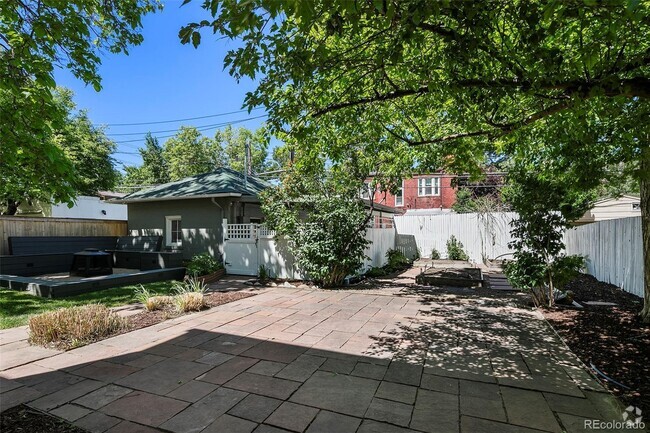 Building Photo - Beautiful Cheesman Park Home