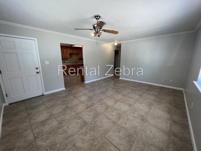 Photo - 317 Knutson St