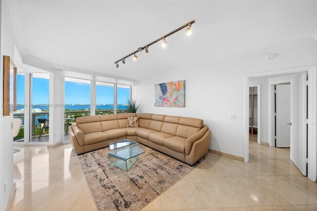 Photo - 4775 Collins Ave Unit 2506