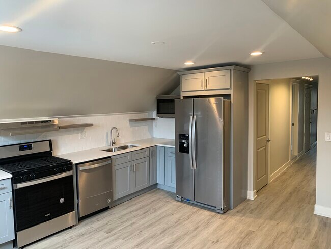 Eat in Kitchen - 5940 W 63rd Plz Apartments Unit 2