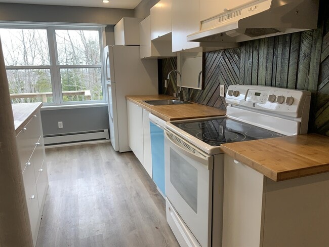 Photo - 233 Flying Cloud Dr