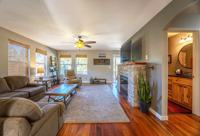 Building Photo - 815 Devon Ct Unit ID1247372P Rental