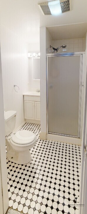 Photo - 10 Cambridge Ter