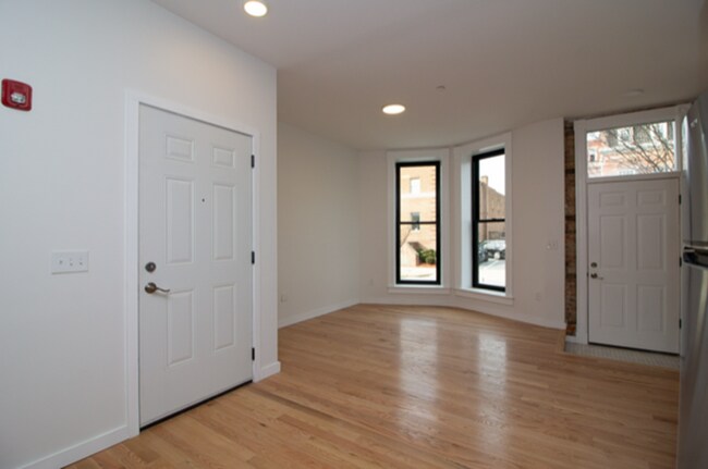 Building Photo - 2527 St Paul St Unit 2B Rental