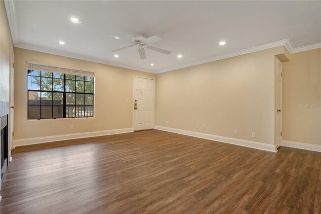 Photo - 370 Lake Placid Ct Unit 202