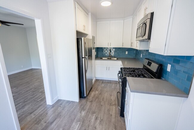 Photo - 123 California Ave