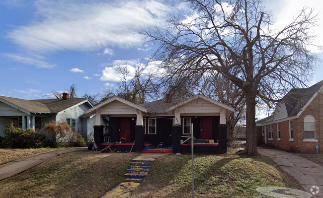 Building Photo - 1008 NE 19th St Rental