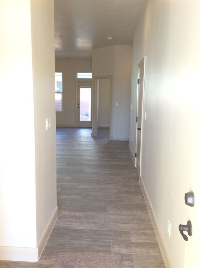 Photo - Gemstone Properties - Townhome in Sky Ridge