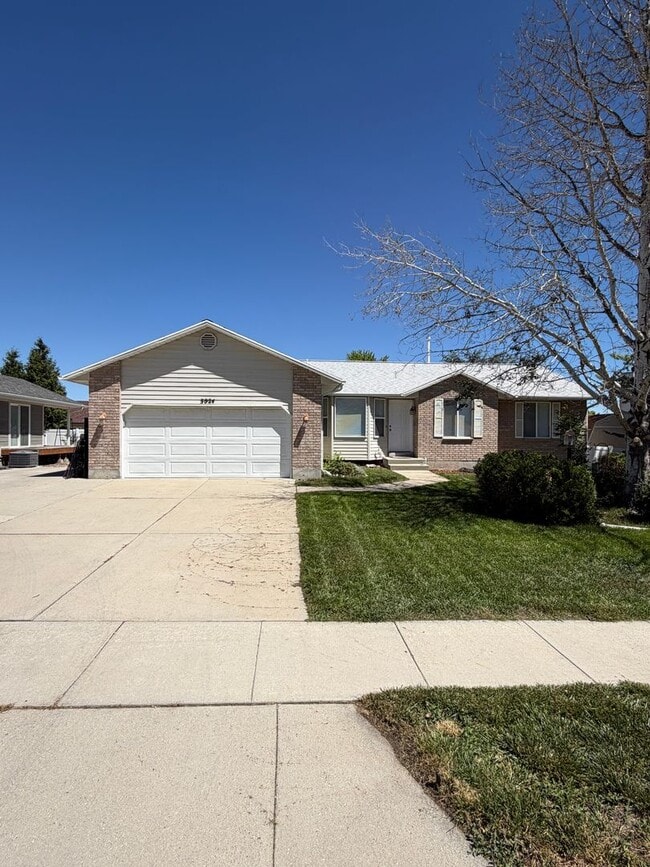 Building Photo - Gorgeous South Jordan Home!!!