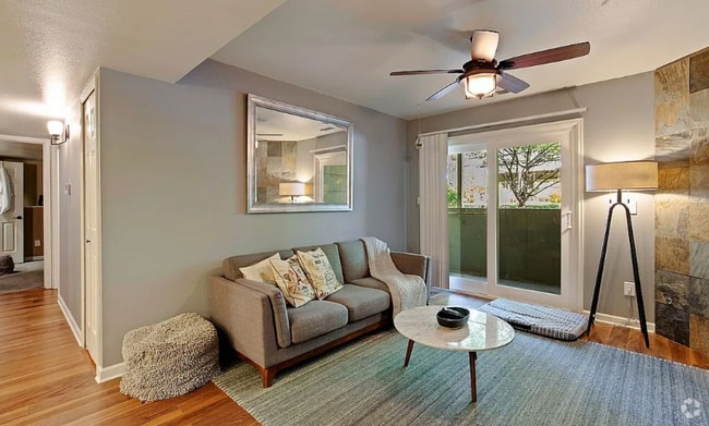 Building Photo - 4654 White Rock Cir Rental