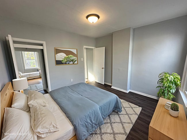 Photo - 2028 Haworth St