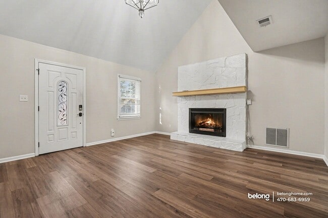 Photo - 1004 Natalie Ln SE