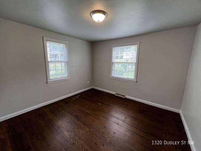 Photo - 1320 Dudley St NW
